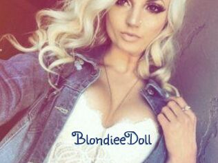 BlondieeDoll