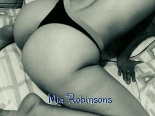 Mia_Robinsons