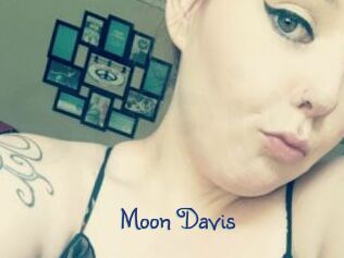 Moon_Davis